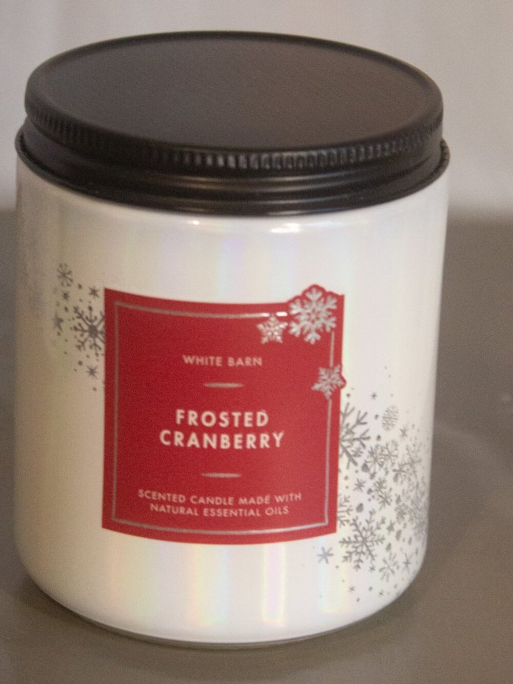 White Barn Frosted Cranberry Candle — Single Wick